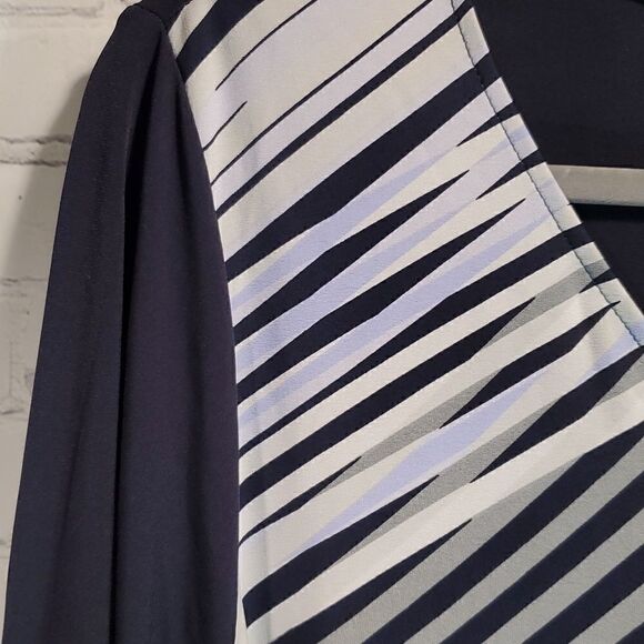 Chico's Easywear Navy blue asymmetrical hem tunic - Picture 5 of 11